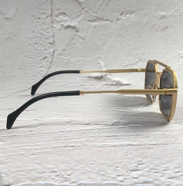 Fashionable polygonal metal frame sunglasses - Image 6