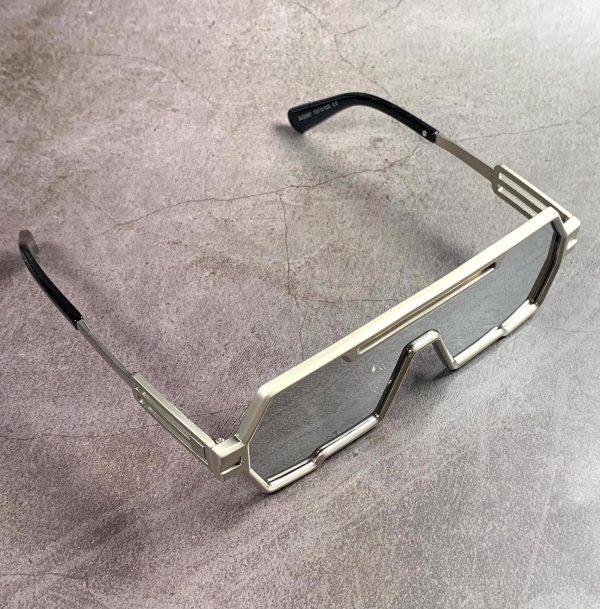 Futuristic Cyberpunk Sunglasses - Image 3