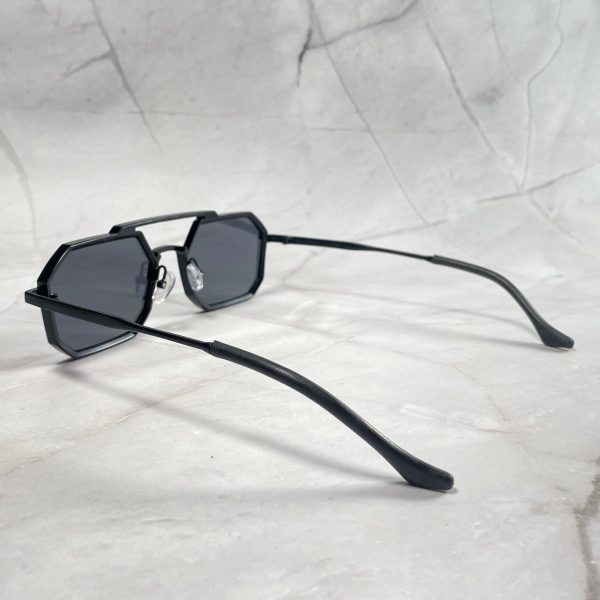 Futuristic polygonal sunglasses - Image 5