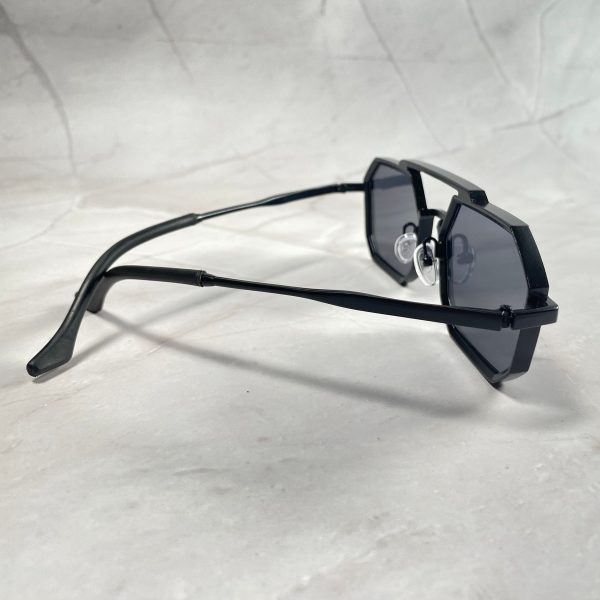 Futuristic polygonal sunglasses - Image 3