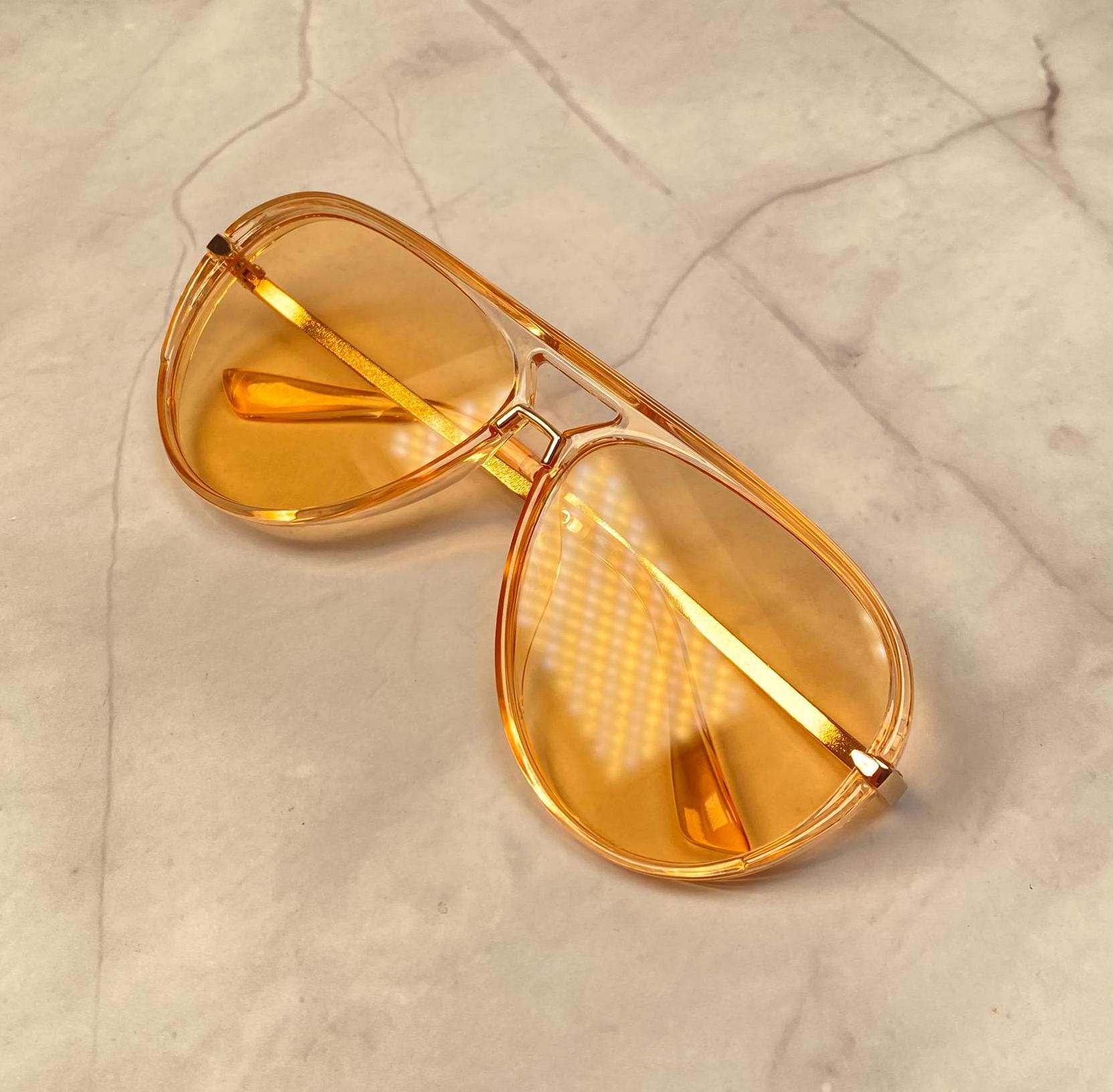 Retro style large frame aviator sunglasses